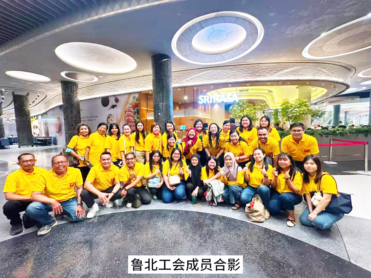 光影忆侨史 薪火传华文——开明三语学校全体教师观影《给阿嬷的情书》感悟南洋侨魂、聚力海外华文传承