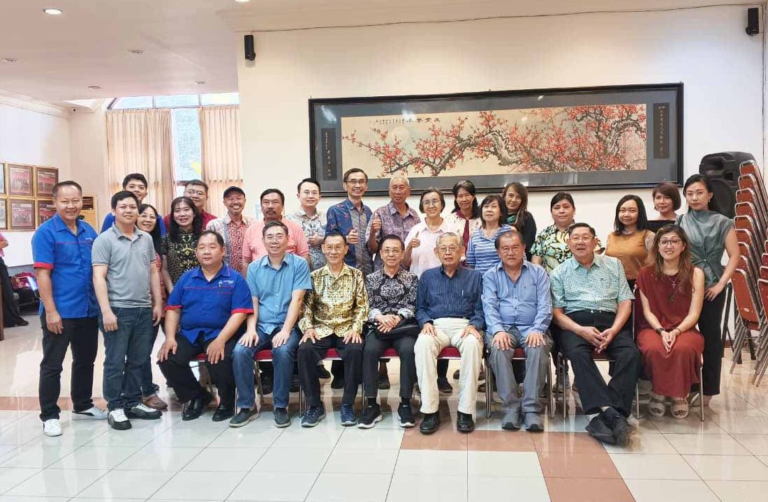 东爪哇江夏堂黄氏宗亲会举办领导力工作坊特邀黄源水教授主讲“东方智慧领导力”